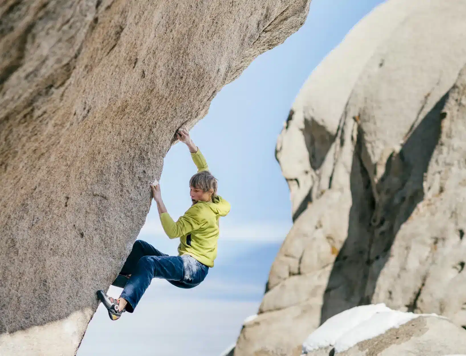 Alex Megos Butermilk, Bishop, USA. Photo Ken Etzel